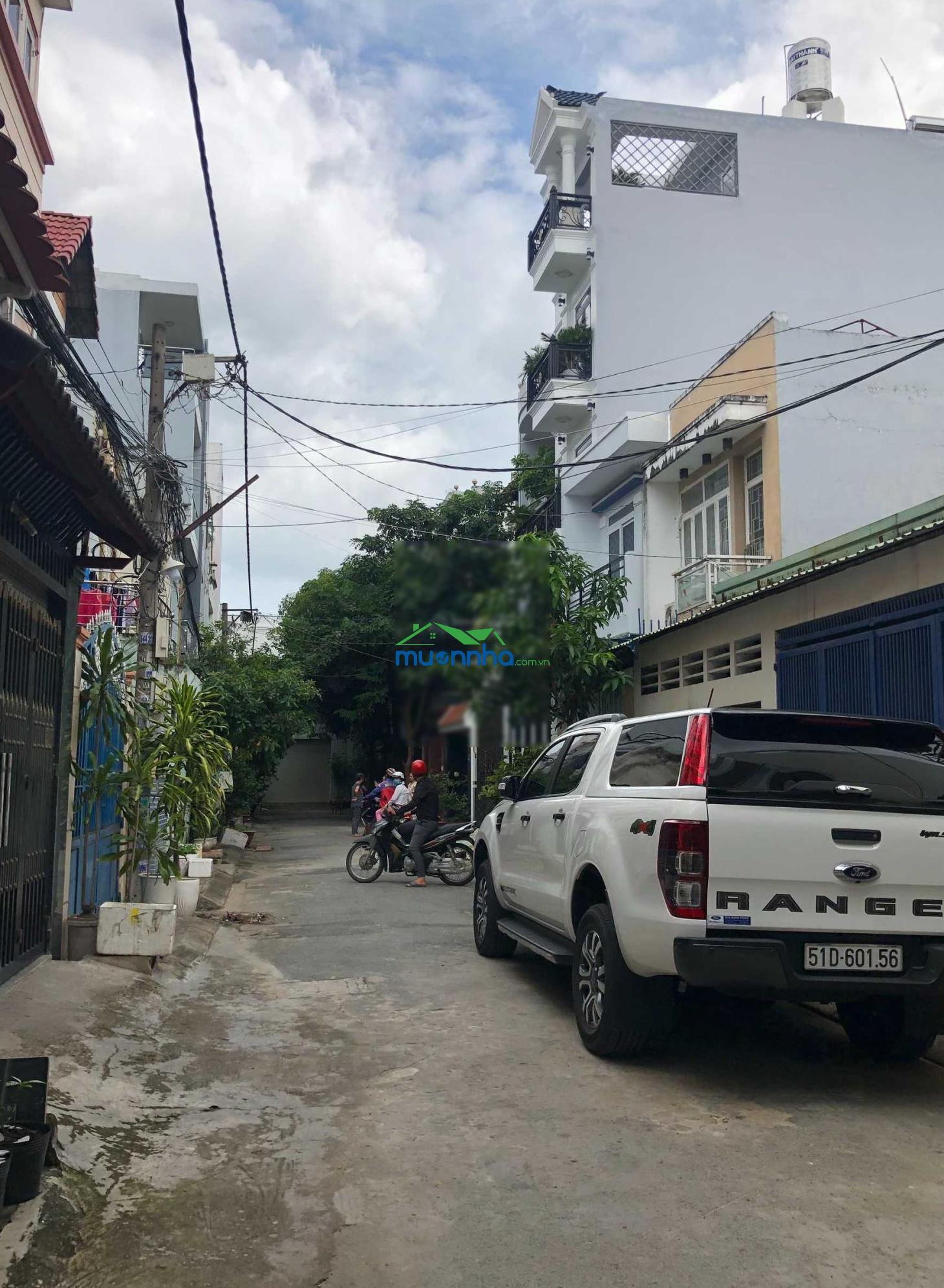 Nhà hẻm thông xe hơi dương quảng hàm p5 - gv, sau siêu thị emark, dt 4x15m, 1 trệt 2 lầu st, 8 tỷ - 3
