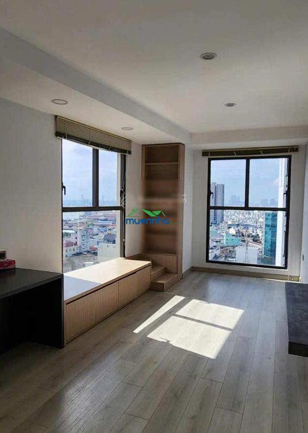 Cho thuê căn góc officetel chung cư saigon royal quận 4 giá tốt. lh: 0909 024 ***