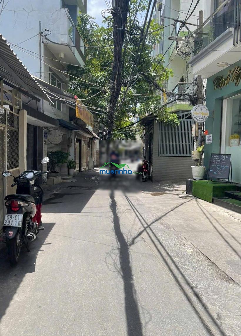 Bán nhà hẻm xe hơi bến vân đồn, một đời chủ hiếm hoi còn sót lại