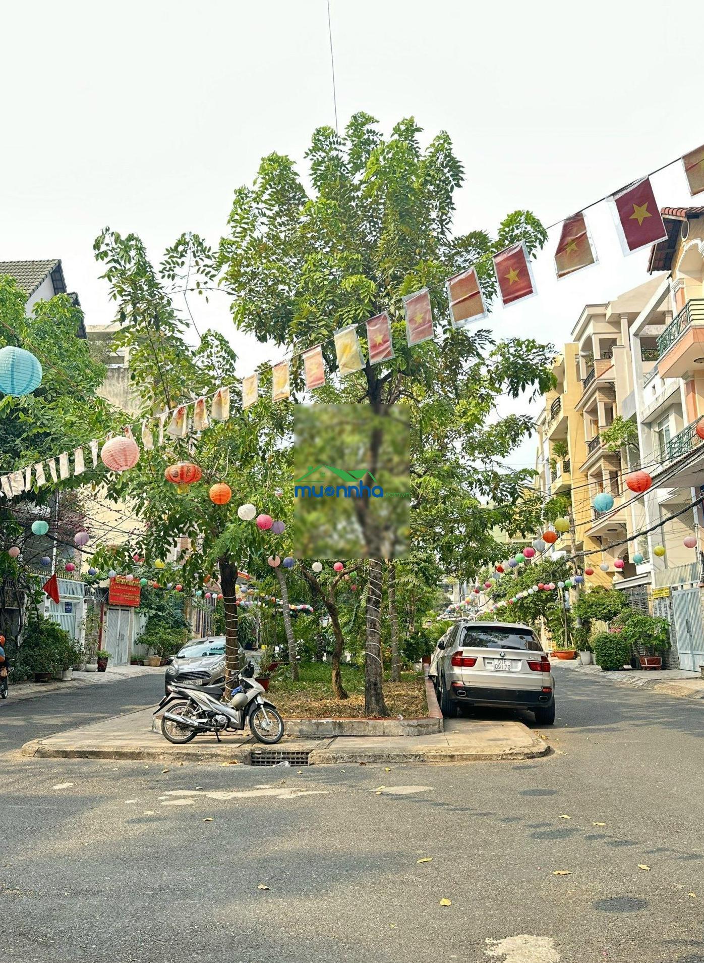 Vị trí siêu đẹp - khu nhà giàu víp hẻm 42 nguyễn minh hoàng. 5x16m, nhà đẹp 3 tầng. giá 23 tỷ - 2