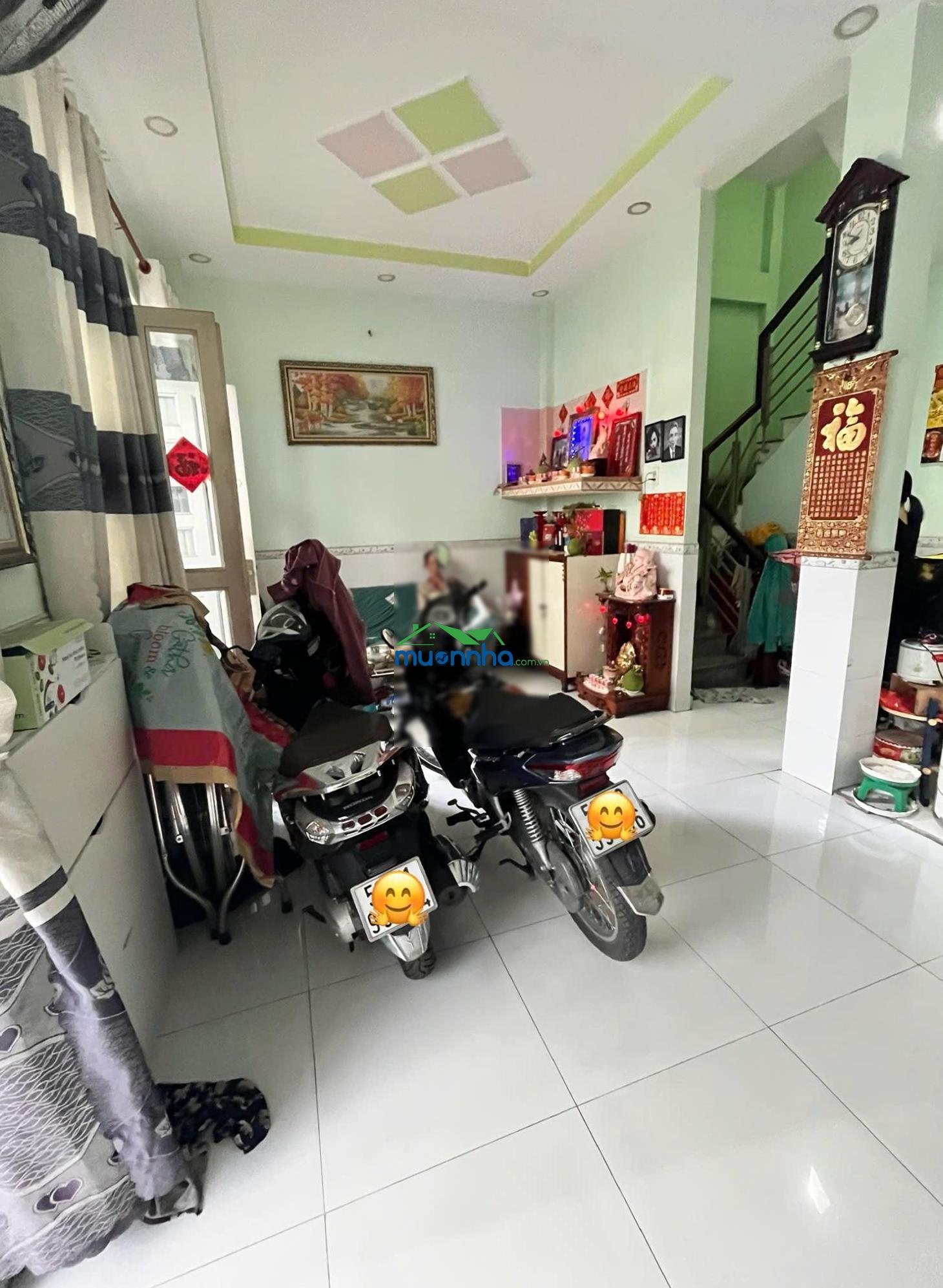 Bán nhà 3 tầng: 3pn, hẻm ô tô đường số 8 p. linh xuân