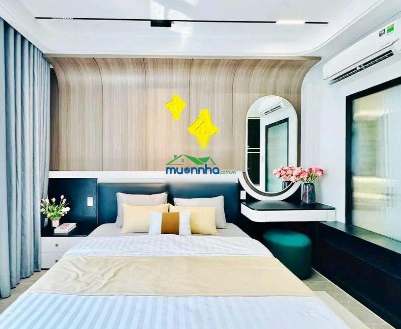 Bán nhà ngay trung tâm quận 1 90,5m2. đường ôtô võ văn kiệt, cho thuê 36tr, gần chợ nga