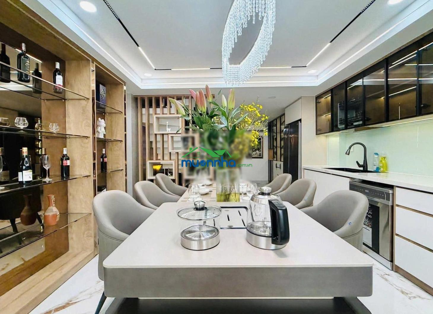 Chú tám bán nhà hoà hưng -quận 10. dt 73.4m2 đang cho thuê 28triệu. gần tiểu học lê thị riêng - 4