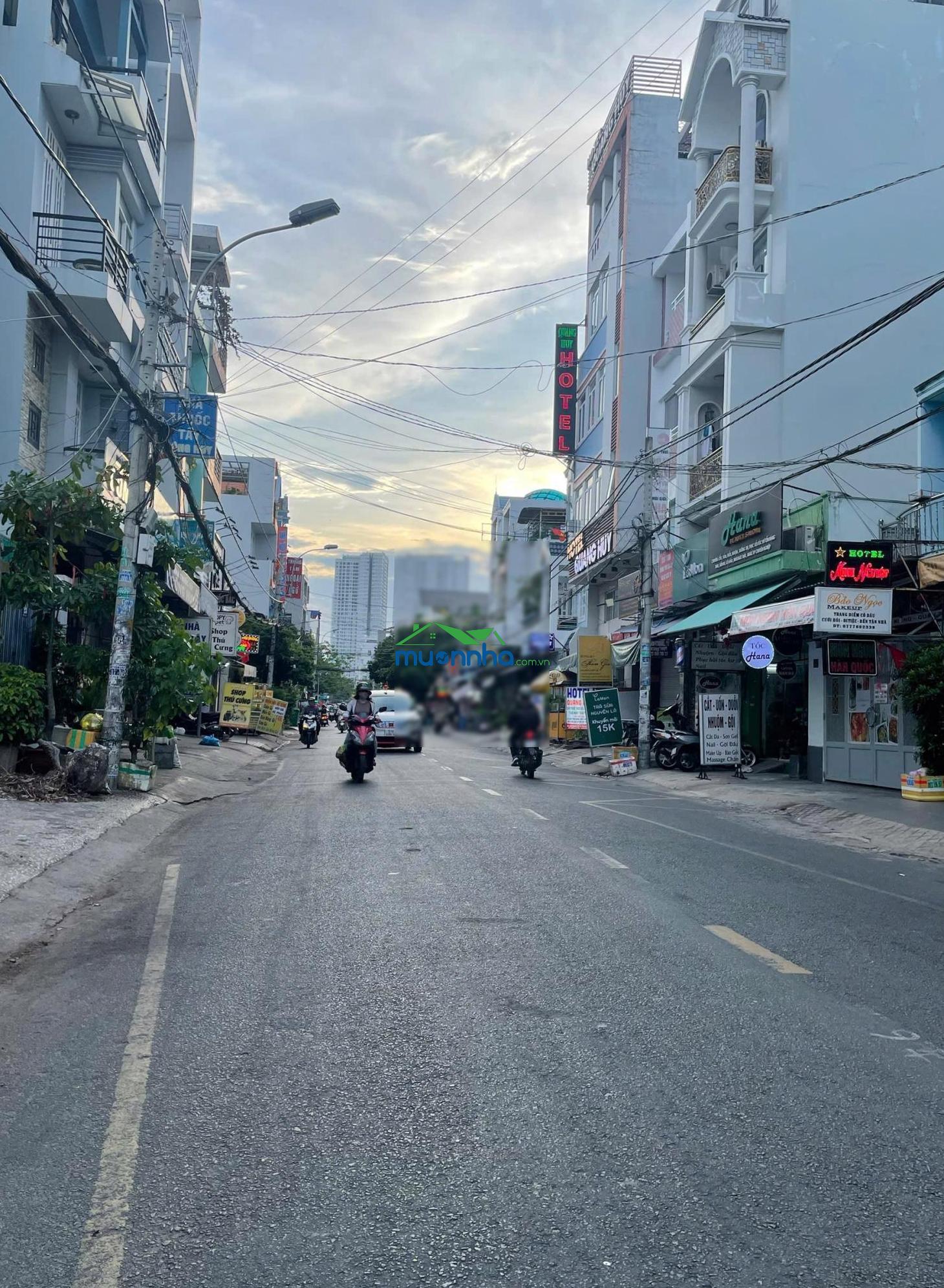 Nhà mt đường số 12m, đang cho thuê 20tr, dt 68m2, sát nguyễn thị thập q7 - 3
