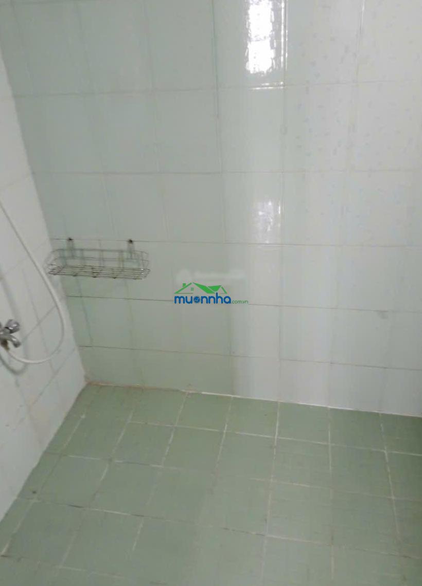 Vị trí dân cư đông đúc yên tĩnh. cách quốc lộ 100m. đối diện ngân hàng sacombank. có khoảng sân - 4