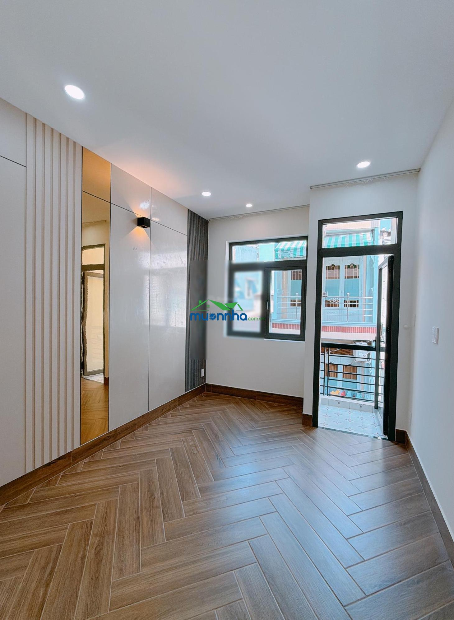 Bán nhà đẹp 5 tấm đúc btct khu 20 thước q4 giáp chợ bến thành q1 chỉ 1 giá 6 tỷ 2 tl hẻm 4m khu vip - 3