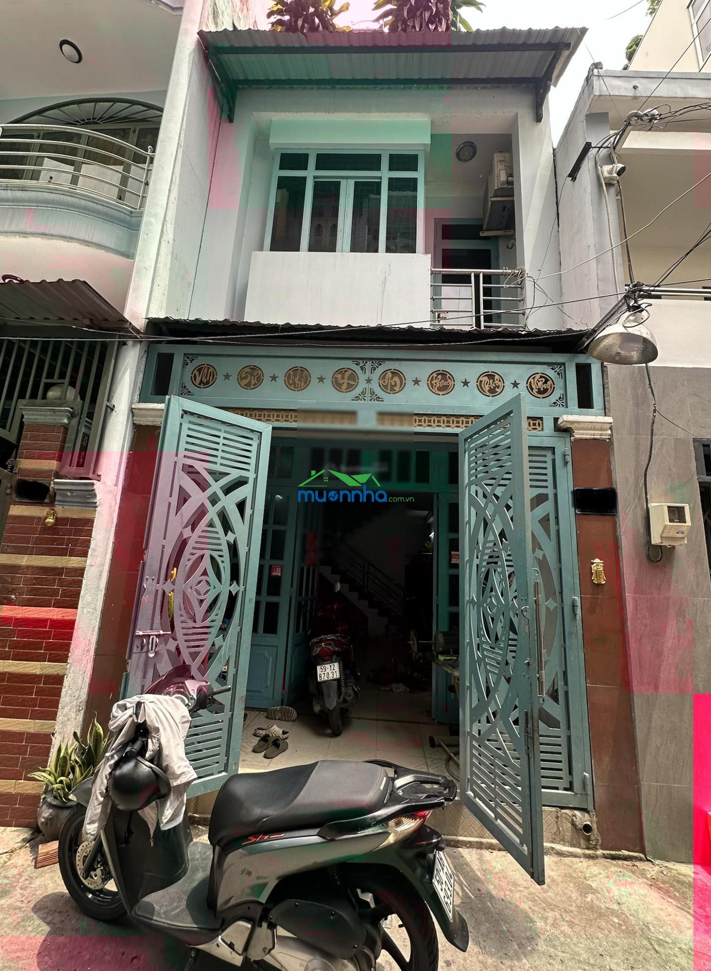Tân bình lạc long quân, hẻm xe hơi thông, gần lý thường kiệt. ngang 4 x 11, 1 trệt 2 lầu, - - 2