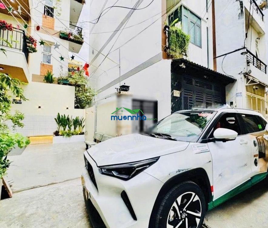 Giảm 200tr, 4 tầng (5pn, 4wc), dt: 4 x 13m hxh, dân trí cao, 5p ra sân bay, phan xích long, nở hậu