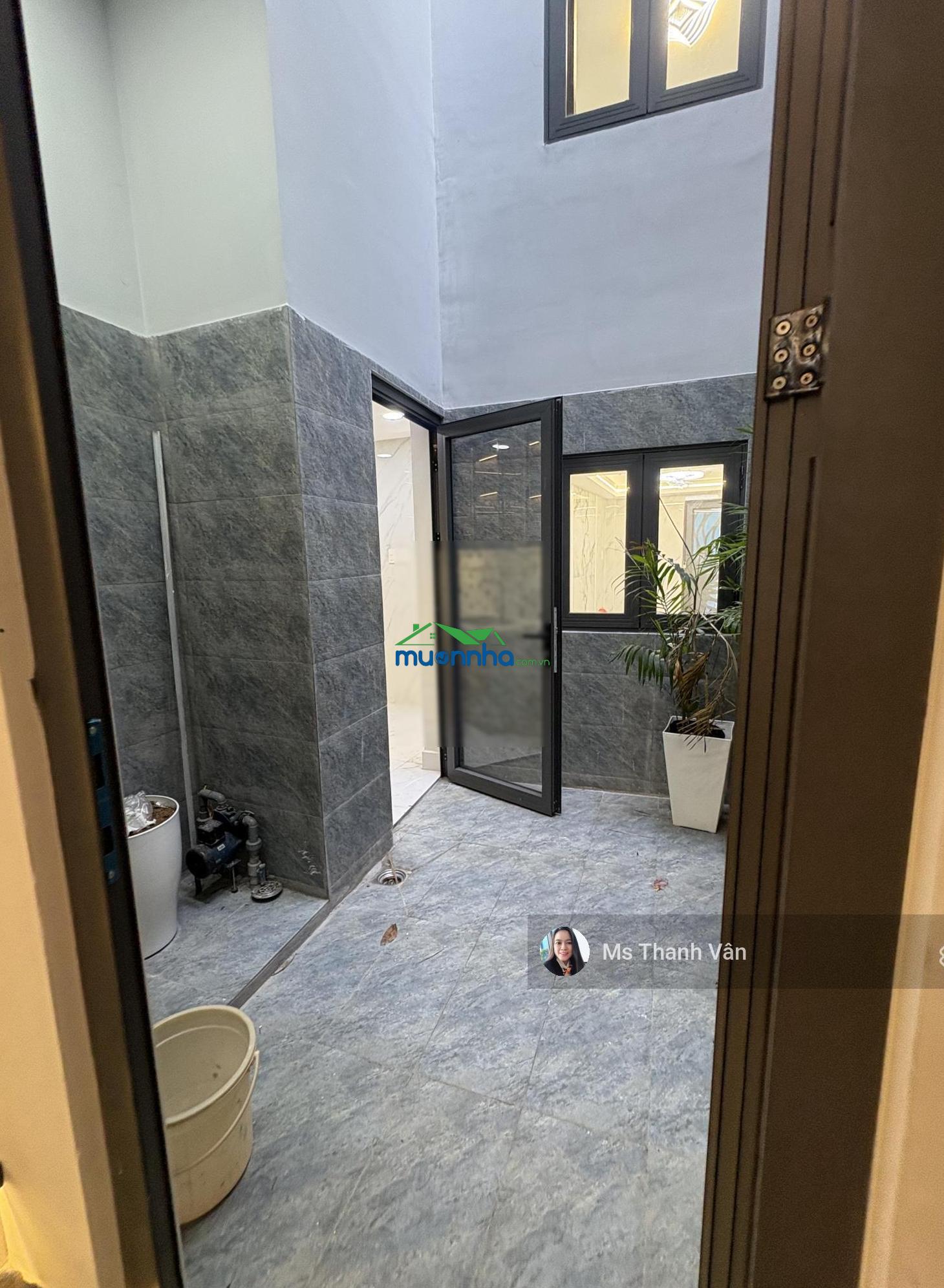 Chủ nhà 321 phạm văn chí giảm 5tỷ950 ngay chợ lớn dt tổng gần 180m2 có 4 lầu 5pn nhà mới 0938 295 *** - 2