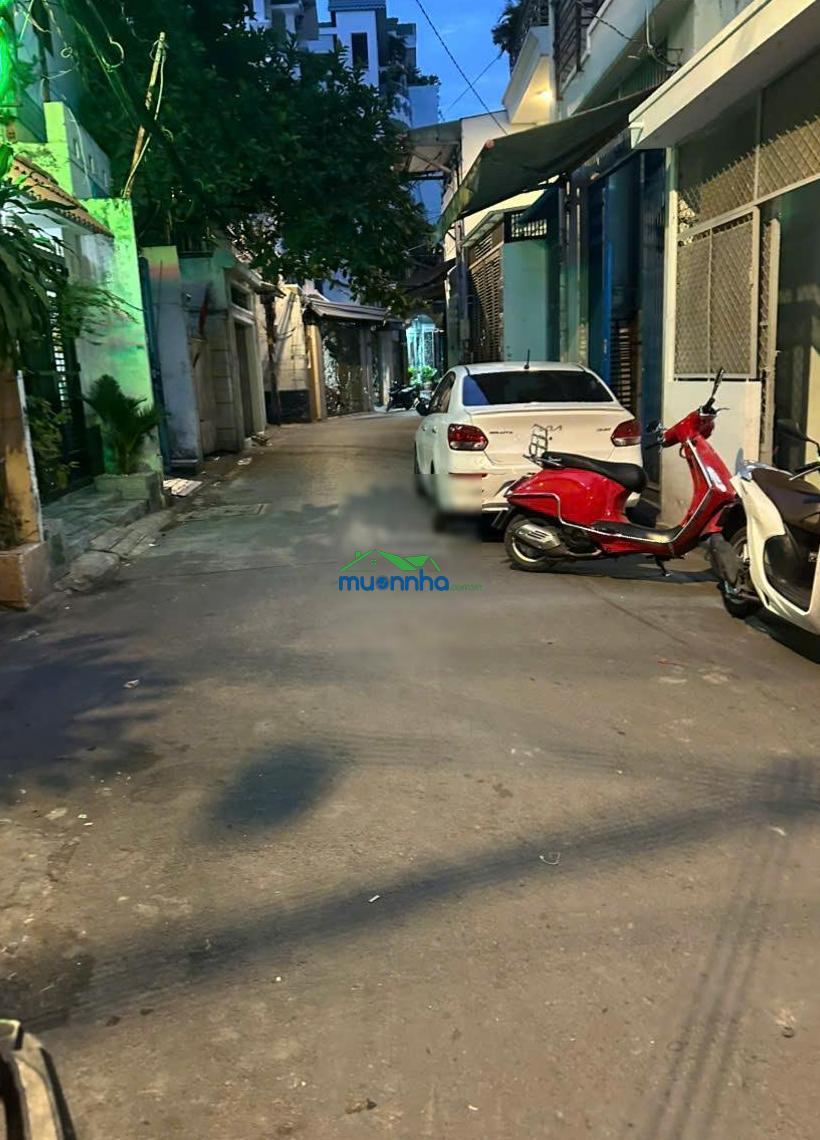 Cực hiếm hxh khu bàu cát, nhà mới dọn vào ở ngay. kết cấu: 3l st, dt: 4x30m (117,5m2), chỉ 100tr/m2
