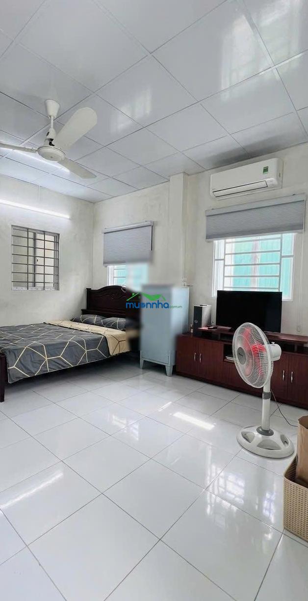 Nhà mới 3 tầng- ngang 5m nở hậu 6m- shr- hxh 4m chỉ 1 xẹt- kdc nam long quận 7- hợp an cư- 6 tỷ hơn