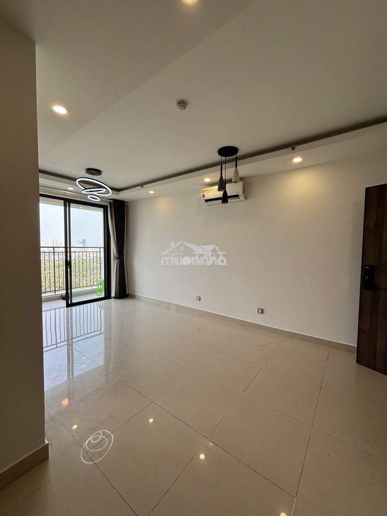 Bán gấp căn hộ 2 phòng ngủ cao cấp - q7 boulevard