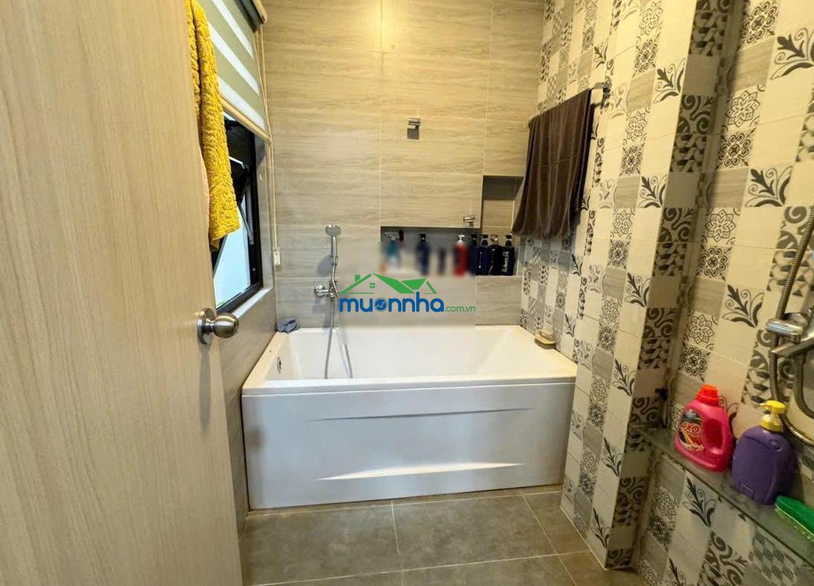Nhà đường 6,5m ngay trần não - quận 2. dt 63.7m2 đang cho thuê 18tr. gần đh giao thông vận tải - 2