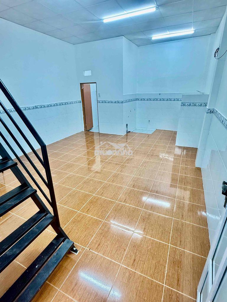 🏠Cho thuê nhà.  p7 q8 hẻm 3 gác tới nhà  📐dt 4.5 x9  1 trệt 1 lầu 2 ph