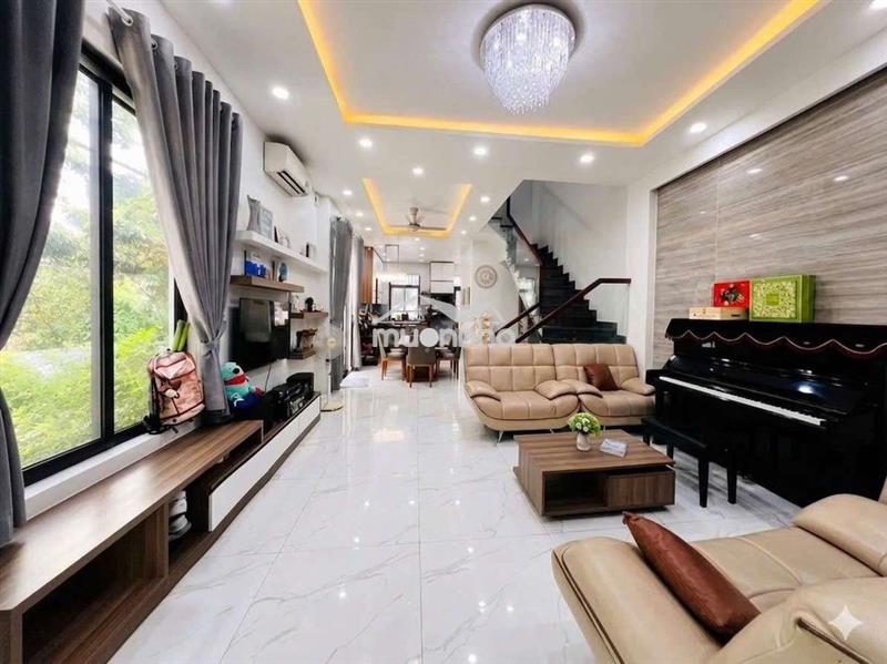 Góc nhà phố sân vườn lakeview city  1 trệt 3 lầu 4pn 5wc nt đầy đủ