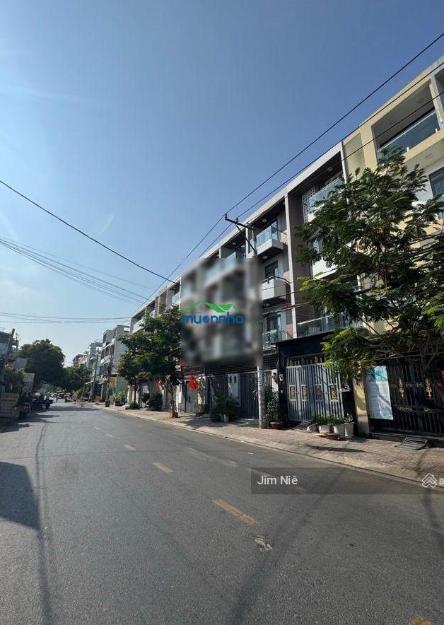 Khu tên lửa - gần nhà thờ phao-lô - 4 tầng - 4x20m - đường 6m xe hơi - khu hiếm nhà bán.