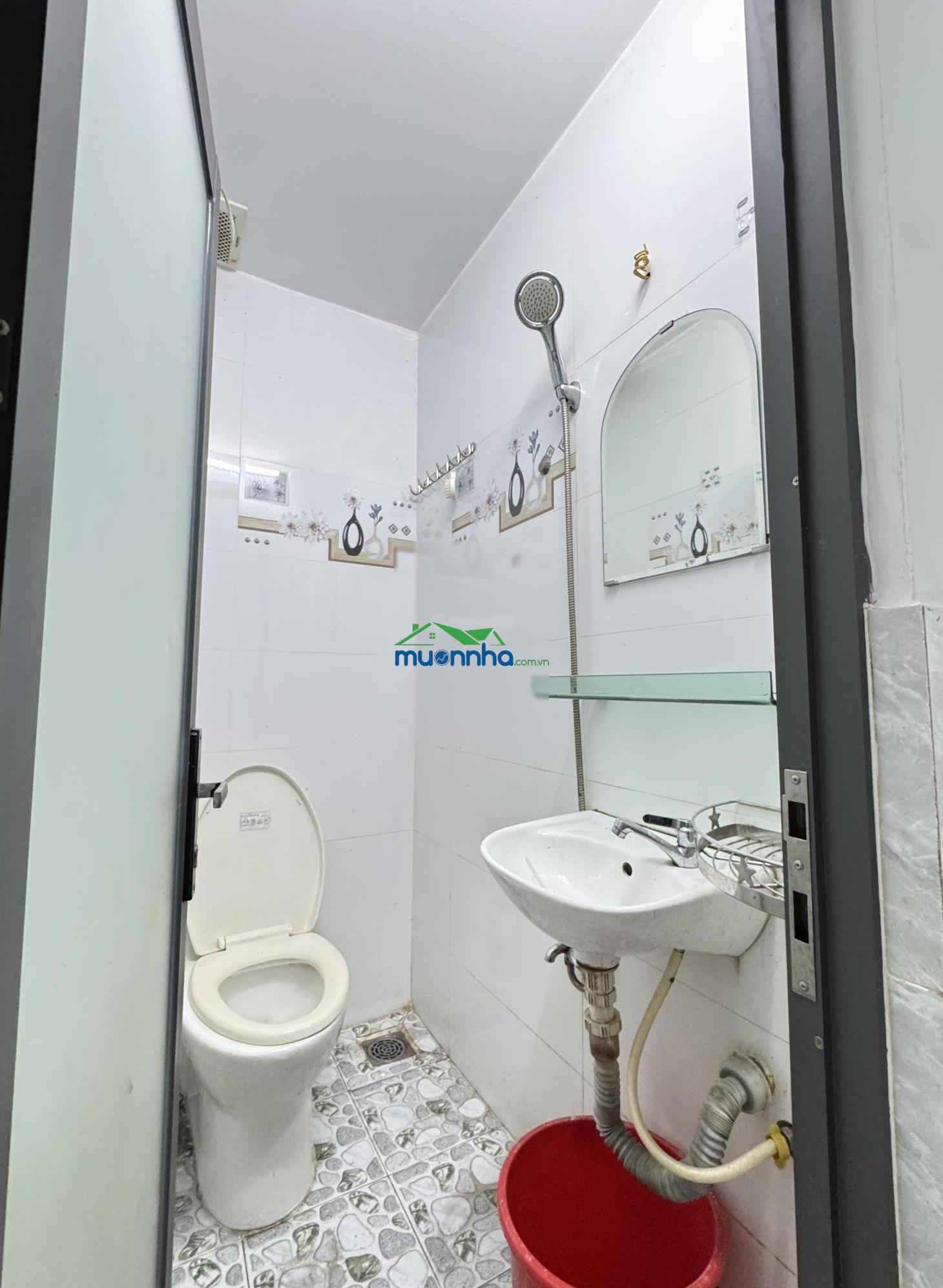 4 phòng ngủ - ngay 2 trường đại học / hoàn công đầy đủ - ngay chợ gò vấp - đường nguyễn du - 2