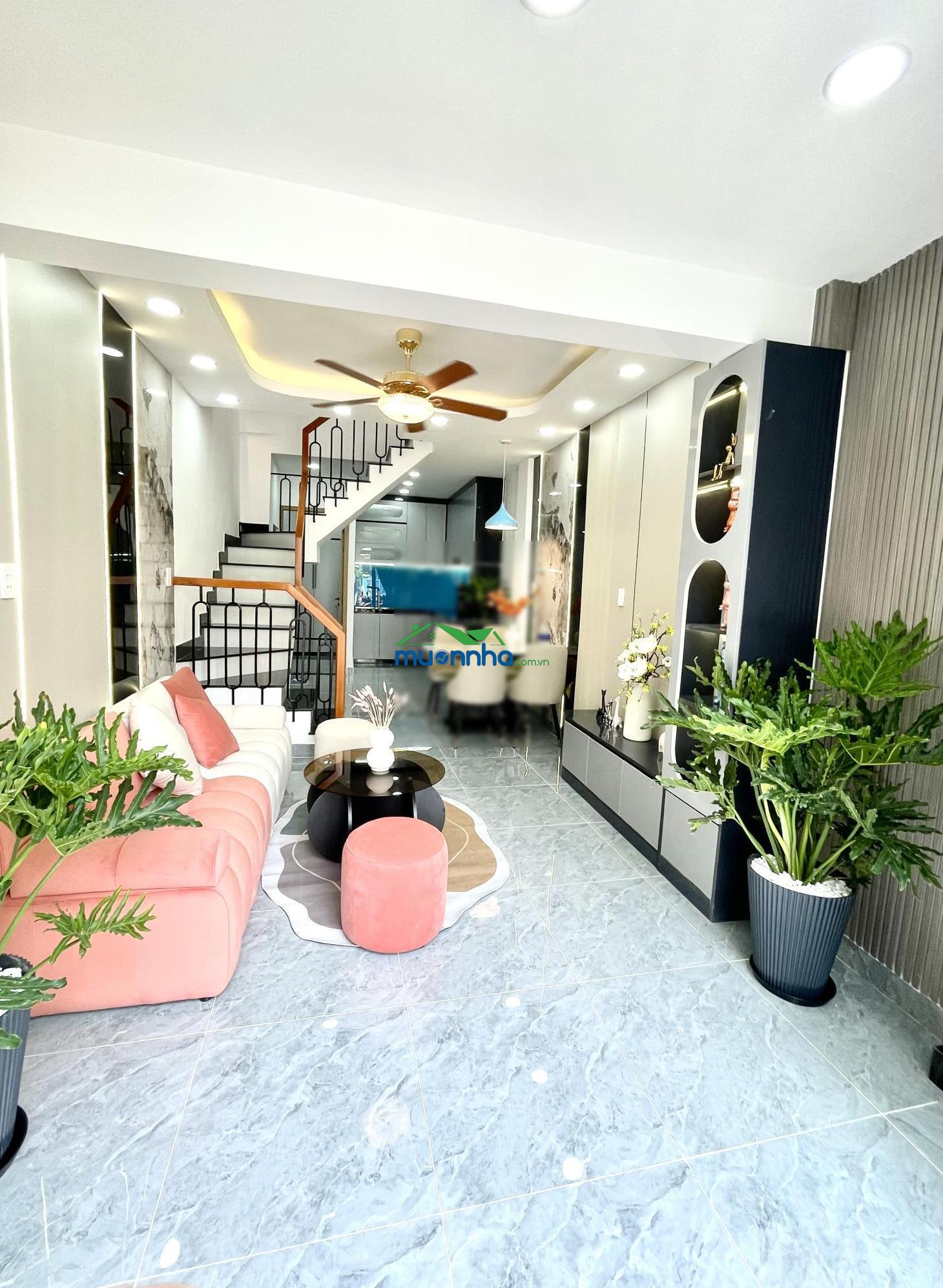 Siêu phẩm phan văn trị - sát mặt tiền - 2 tầng lầu - 3pn (1pn trệt) 3wc full nt - sân để xe rộng - 4