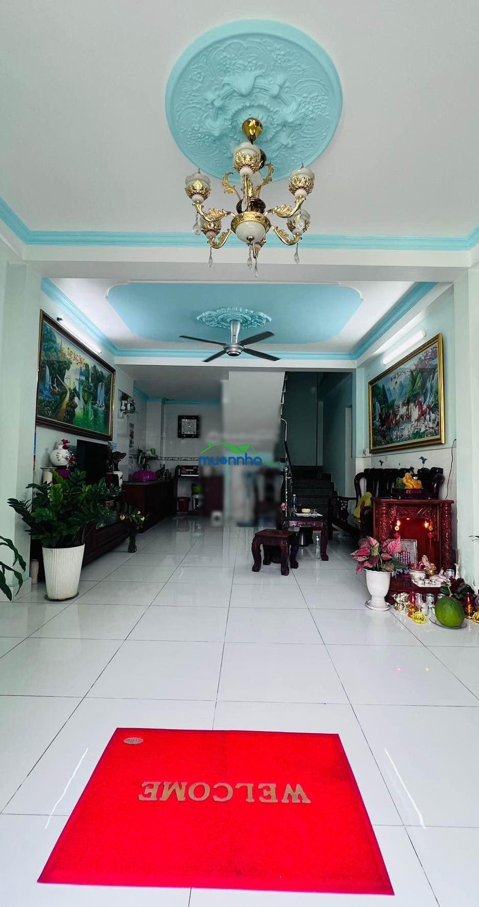 Bán nhà tân thuận - dt: 5m x 13m,nở hậu - có sân trước đỗ xe - gần trường học bệnh viện - nhỉnh 6t - 3