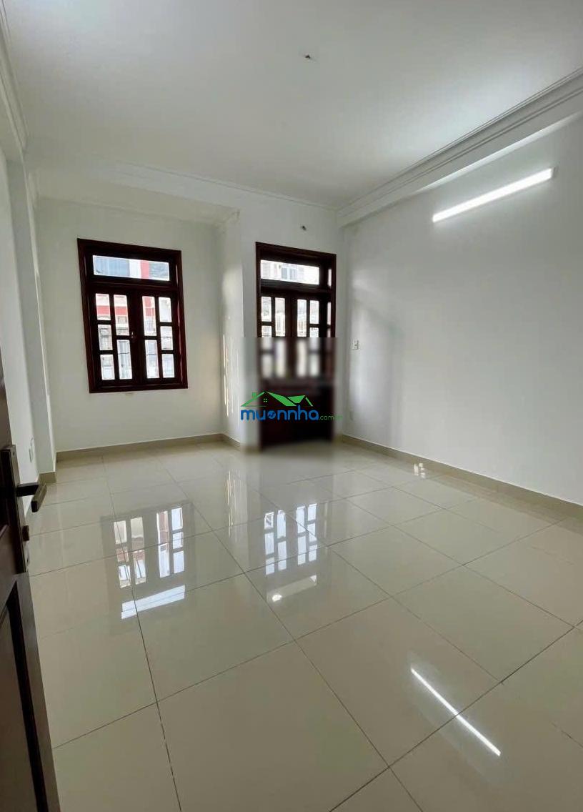 Chủ giảm thêm 1,2 tỷ để ra nhanh căn nhà hiệp bình 3 tầng kiên cố.