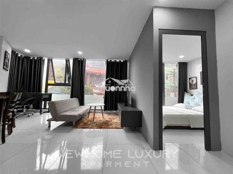 Căn hộ dạng luxury, cửa sổ view kính, gần nhà thờ tân định