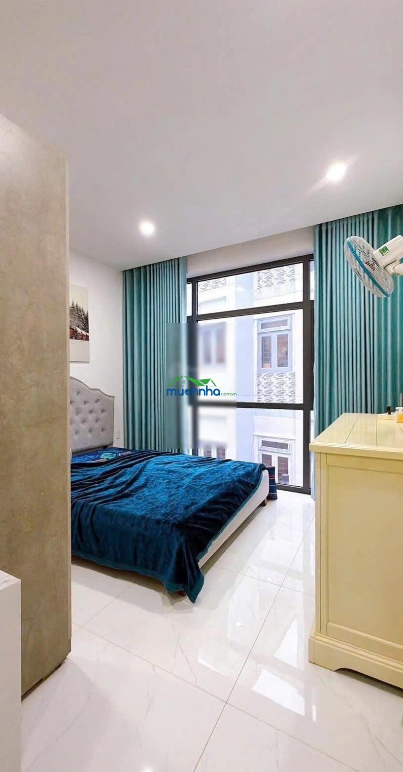 Cần tiền bán gấp! nhà p19 bthạnh giá 3 tỷ 680, nhà đẹp, chính chủ rao bán, dt lớn, lh ngay
