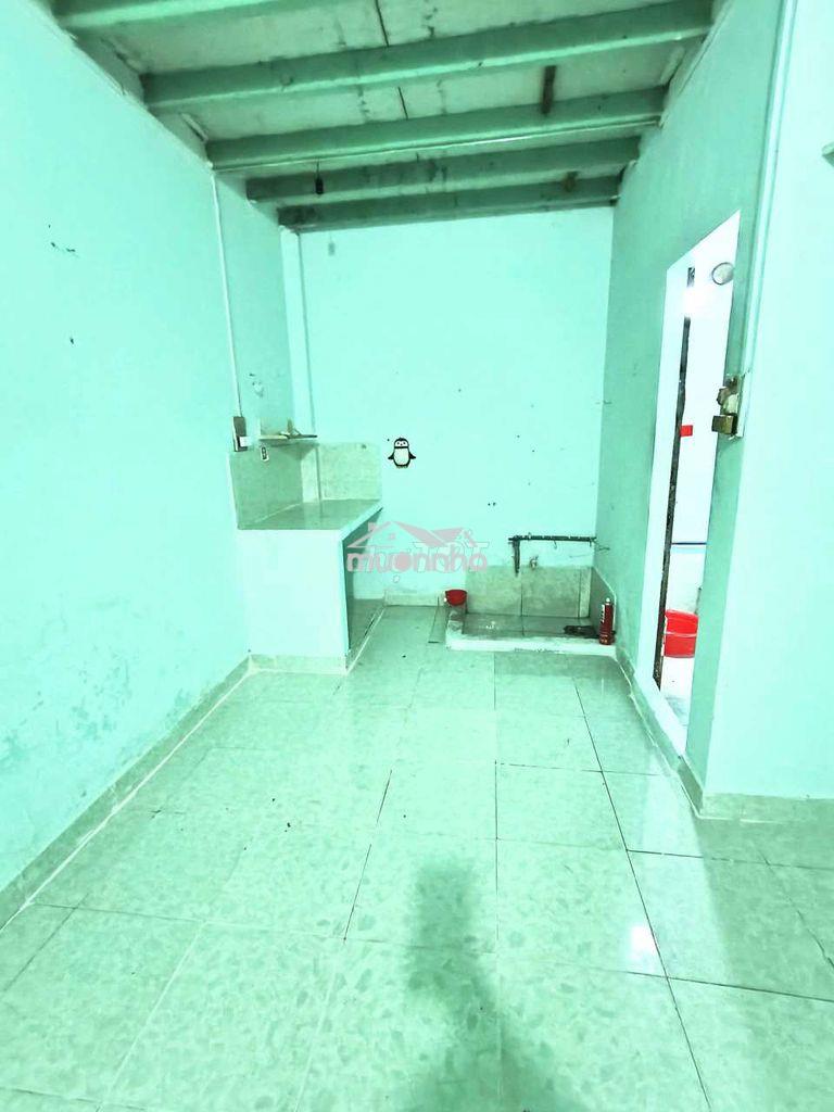 Phòng trọ 30m2 kp1, thị trấn hóc môn cho thuê, có gác,wc riêng,an ninh