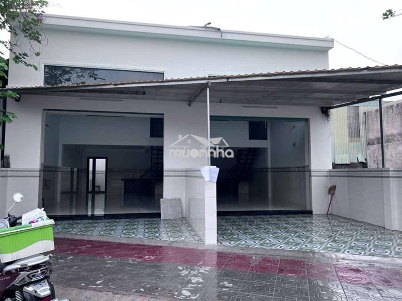 Nhà cấp 4 mặt tiền kinh doanh gần nhà thờ dĩ an 