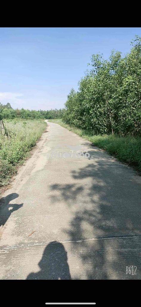 Mặt tiền đường cách bãi tắm chỉ 1km cạnh khu dân cư