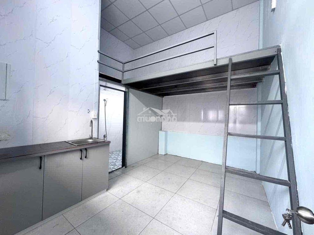 Tôi chủ nhà cần cho thuê phòng có gác có ban công có cửa sổ trời