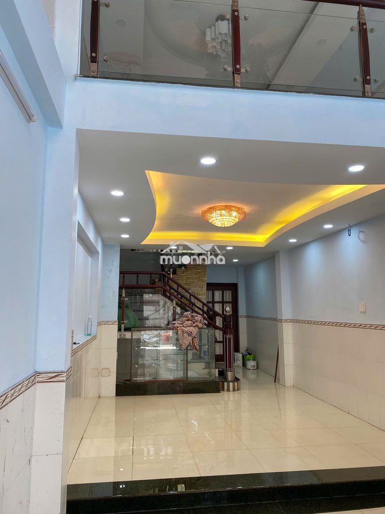 Cho thuê nhà 4 lầu nguyên căn đối diện bệnh viện nguyễ tri phương