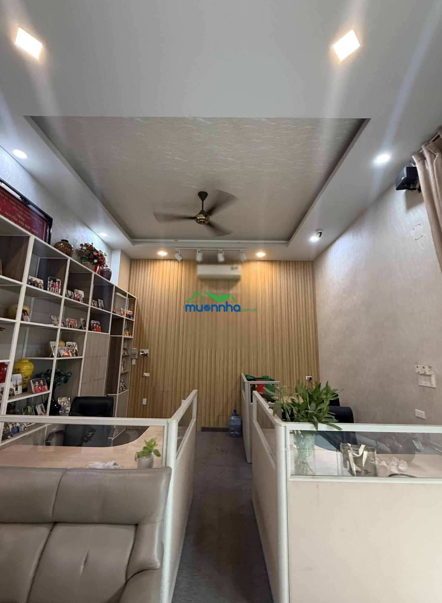 Bán biệt thự 2 mt hẻm xe hơi d.tích lớn đường mai thị lưu, t.định q.1(dt:9,2x15m, hậu 9,5m) 38 tỷ - 2