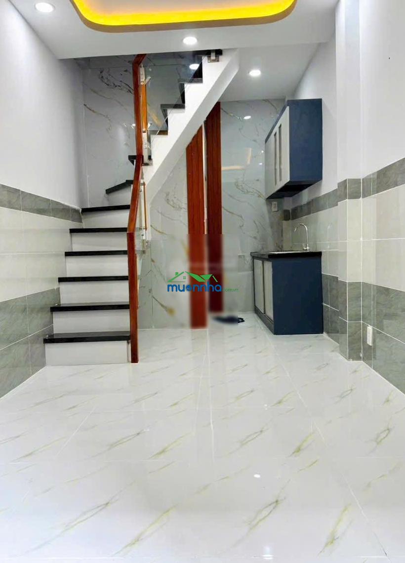 Tôi bán nhà 36 m2 sd, 1 trệt, 1 lầu, mặt tiền 3 m, tuyệt đẹp, quận 7. giá: 1,35 tỷ