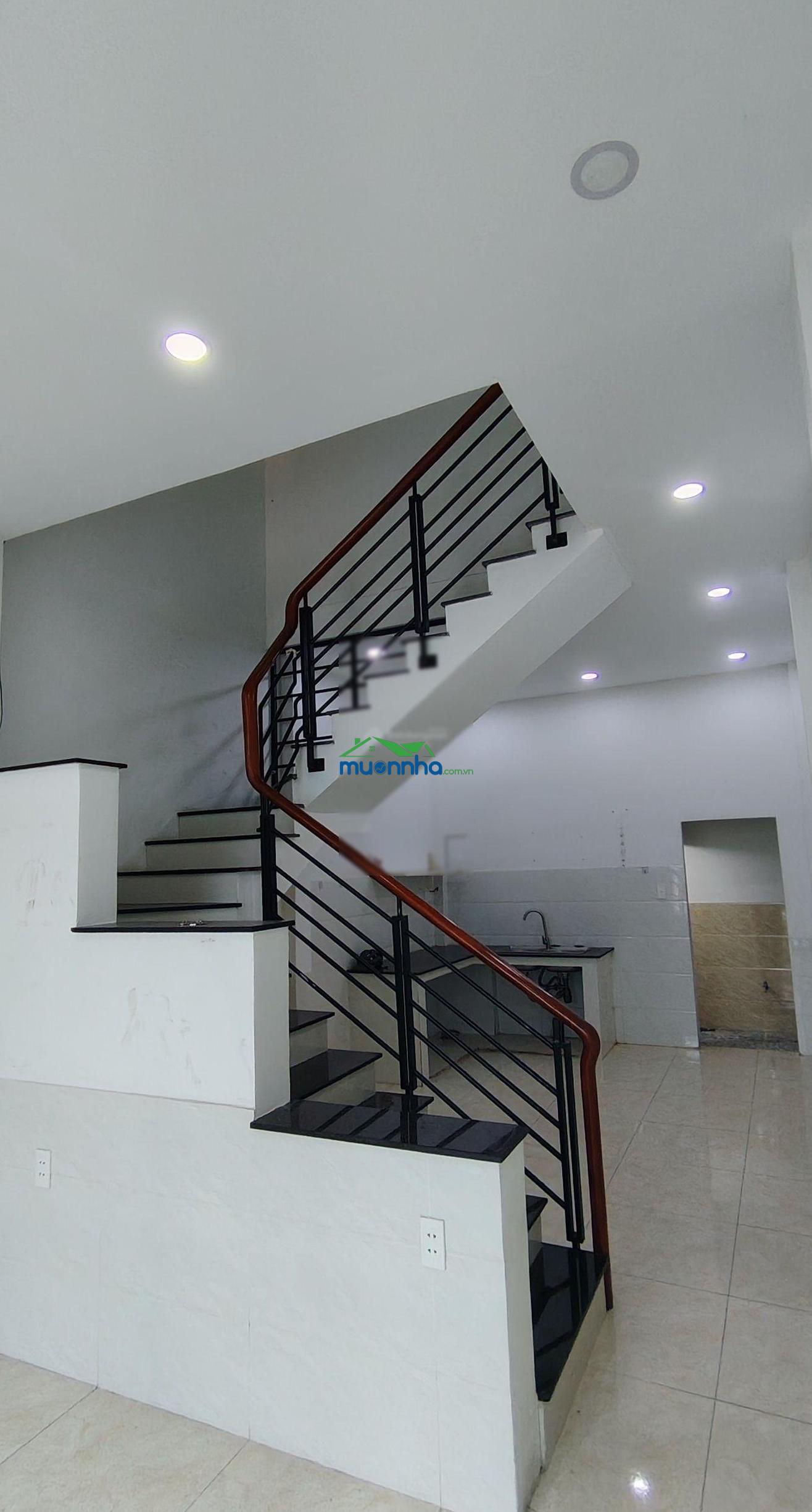 Nhà 2 tầng - 5 x 14m - hxh - ngay công viên làng hoa - 4.35 tỷ