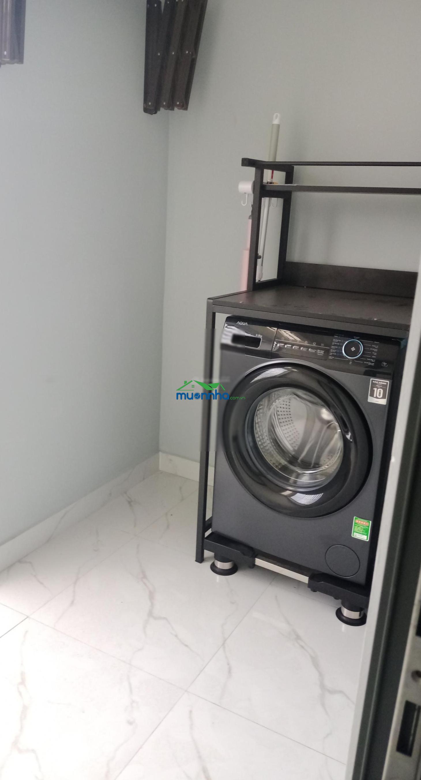 Nhà mới 4 tầng, 3 pn, nội thất đẹp, xe hơi tới nhà, gần chợ phạm văn bạch. 4.95 tỷ - 3