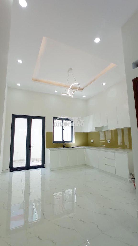 Cho thuê nhà mới phạm văn chí, 4 tầng, chỉ 14.5tr/tháng - 2