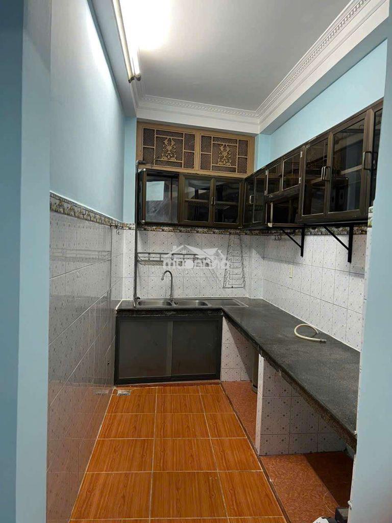 Cho thuê nhà nguyên căn. đường trần văn đang. phường 11.quận 3 - 2