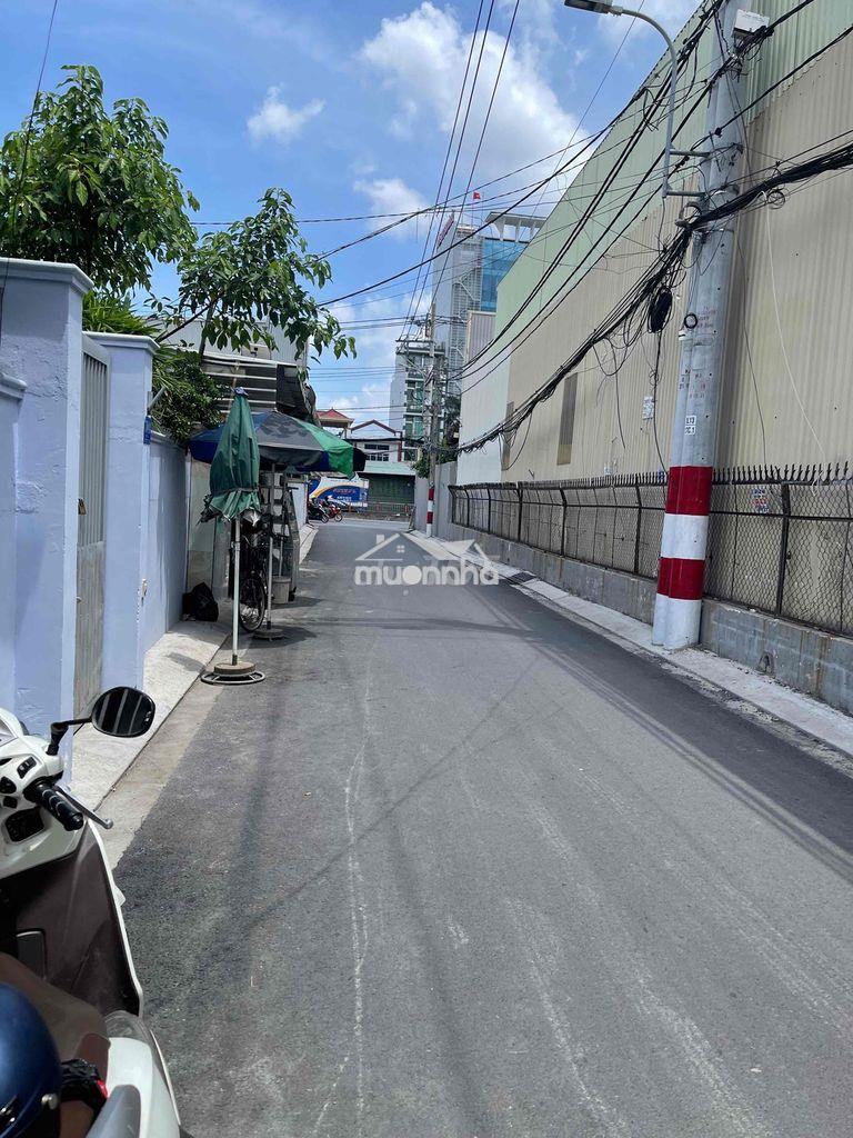Gần van phúc ngay ql 13