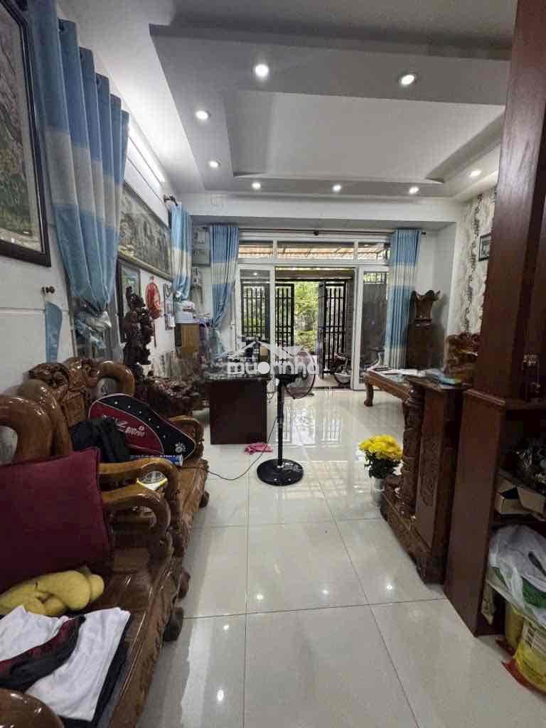 Cho thuê nhà hẻm oto full nt đường 102 sân để xe nhiều xe máy - 3