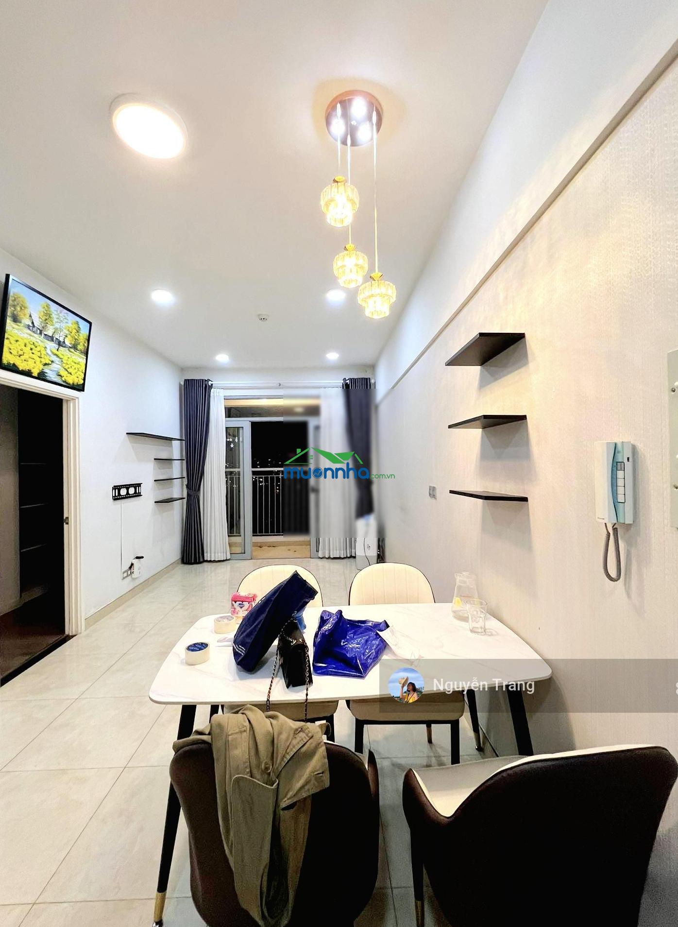 Cho thuê 2pn, luxgarden, như hình, 9 triệu, ở liền