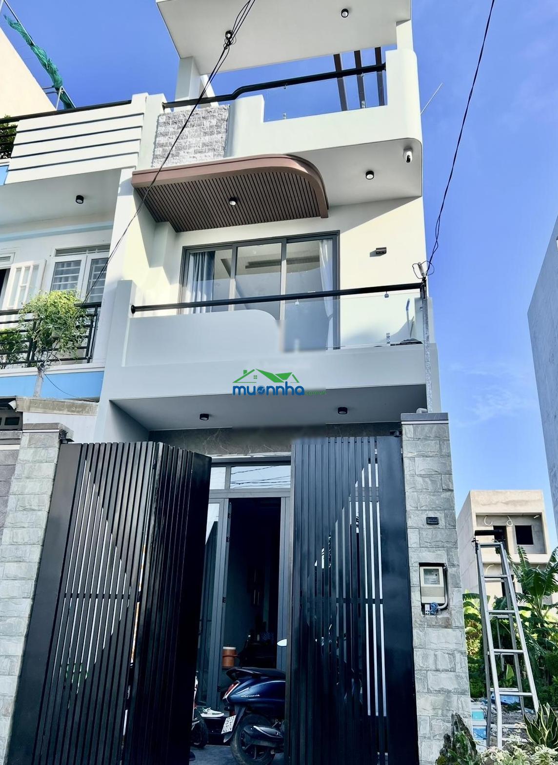 Nhà đẹp 3 tầng mới xây đối diện trường tiểu học phú hữu tặng nội thất cao giá tốt khu vực - 2