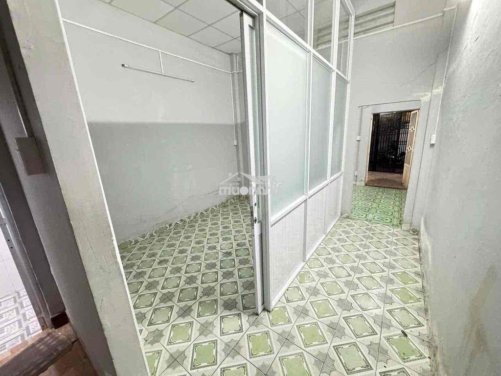 Cho thuê nhà cấp 4 rộng rãi - 3