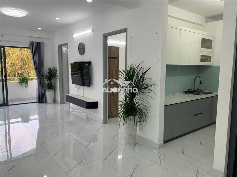Tân bình cc cmt8 lầu 3 shr 45m sau trường thcs trường chinh.