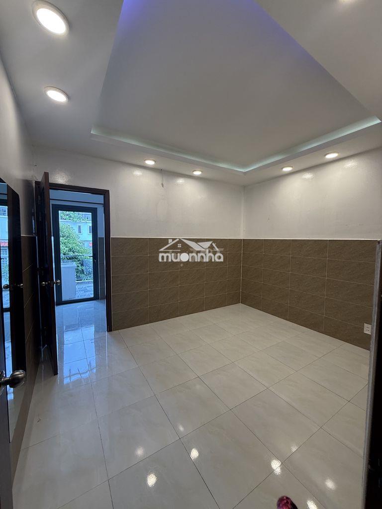 Nhà khu vip để dưỡng già, mở công ty, văn phòng để kinh doanh.