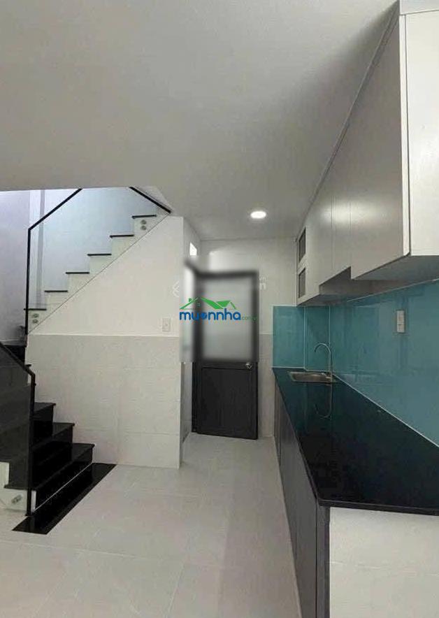 Nhà đẹp 3 tầng, dt 40m, hẻm xe hơi, sát mặt tiền đường vườn lài tân phú, giá 5,9 tỷ còn tl