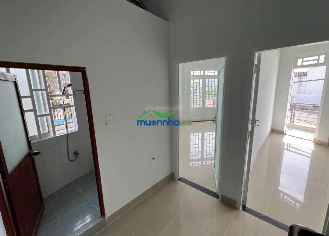 Nhà đẹp 2 lầu góc 2 mặt tiền 62m2, hẻm 10m, đường phú định q.8 - 3