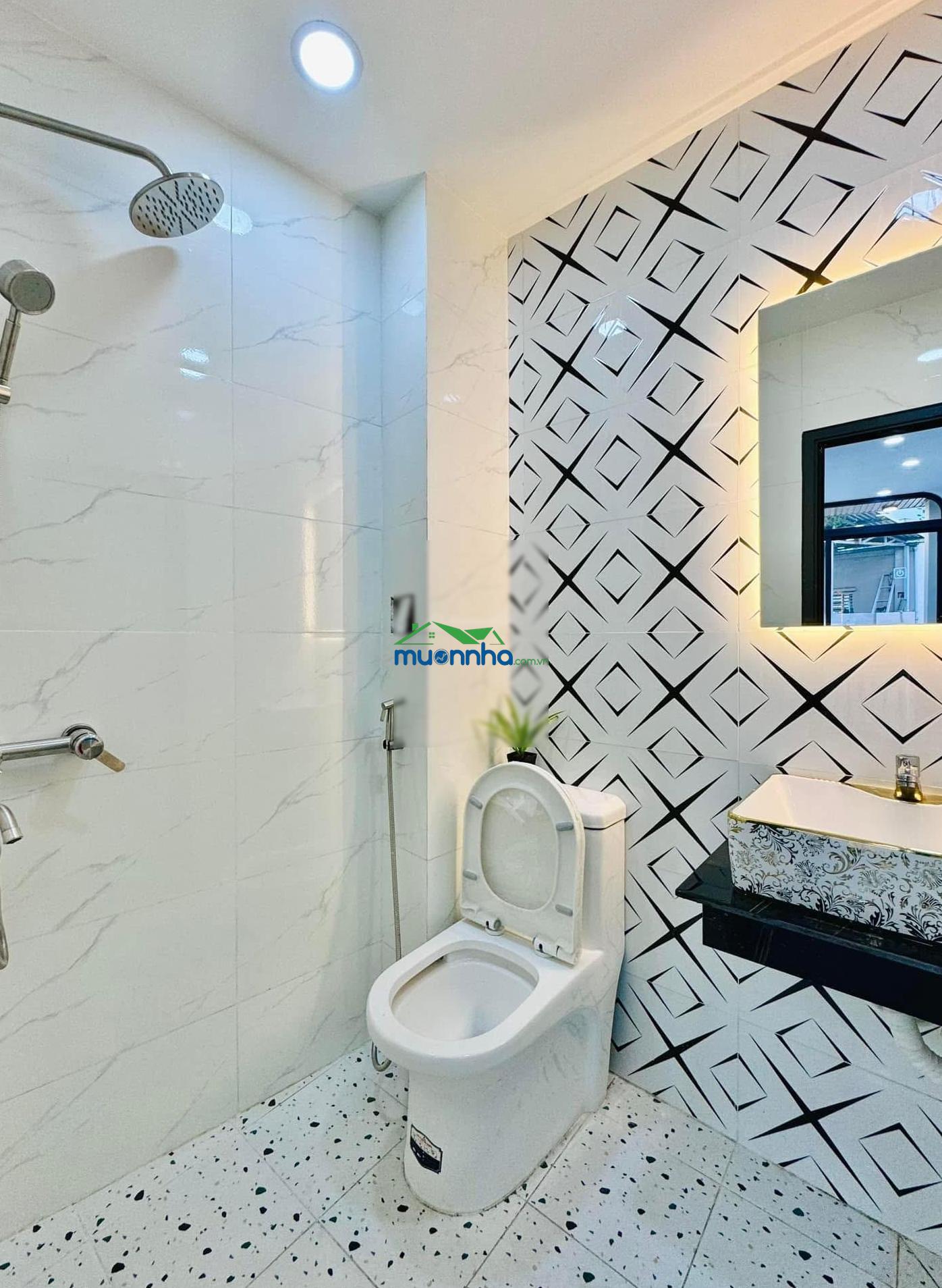 Giá chỉ 3tỷ550/63m2 nhà đường 6m nguyễn tri phương - p9 - q10 cho thuê 19tr gần siêu thị sài gòn