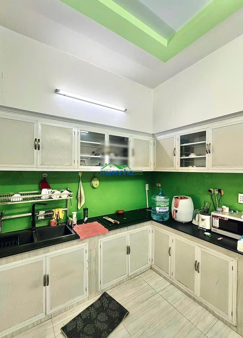 Nhà ngay sau lưng emart - hẻm 4m - 5,2 tỷ - 3pn - 4