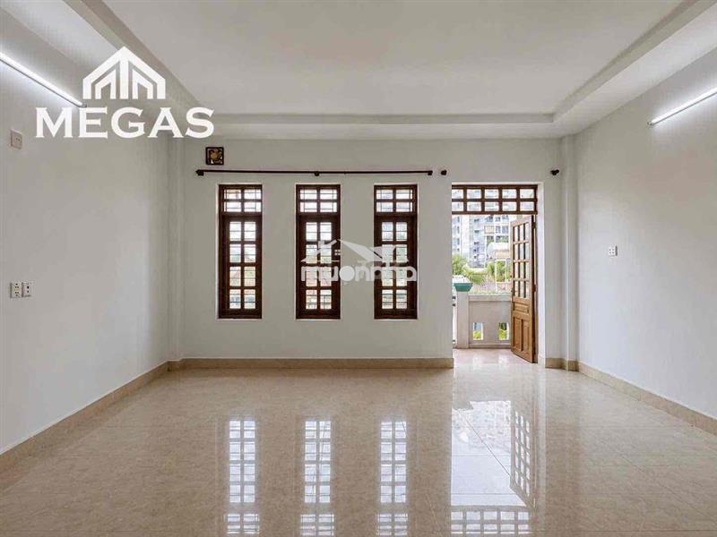 Cho thuê phòng ban công mới xây rộng 45m2 dưới chân cầu phú mỹ