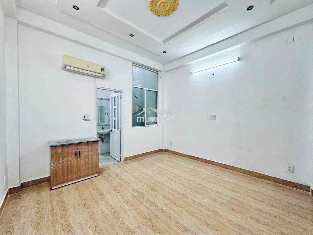 Cho thuê chdv cực rộng gần emart phan huy ích - 2